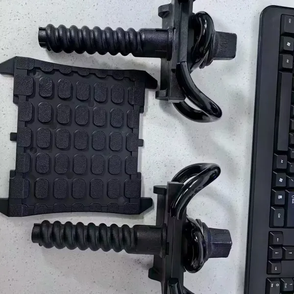 Shot Blasted E-type Elastic Rail Clip With Anti-corrosion Coating Finish photo-5