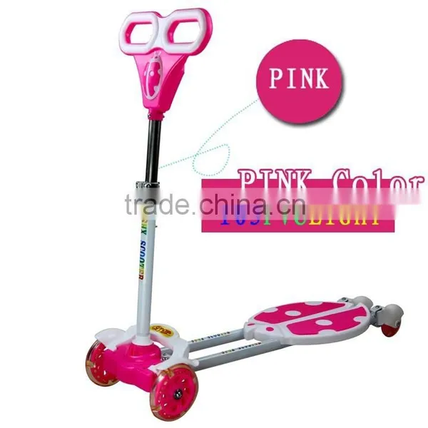 Hot Selling 4 Flashing Wheels Frog Swing Scooter photo-2