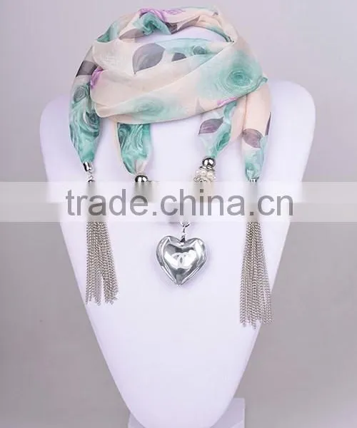 2016 New Collections Heart Shaped Pendant Jeweled Shawls Scarves photo-3