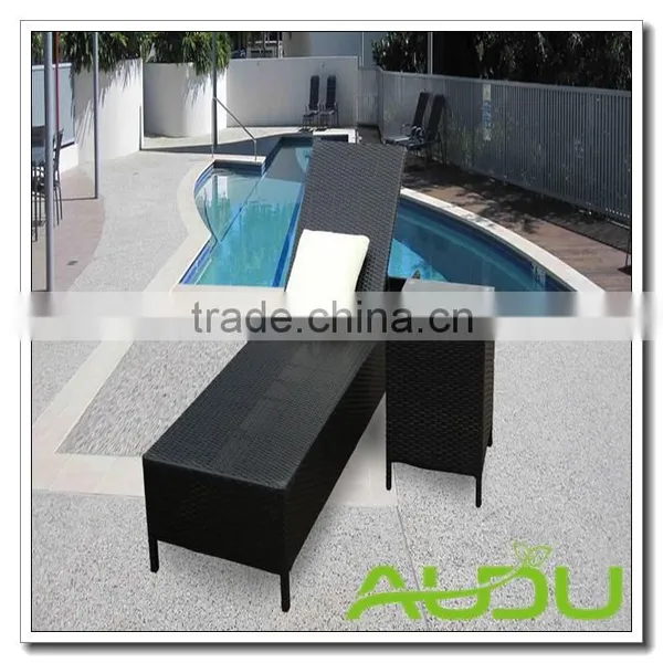 Audu Foldable Wicker Chaise Lounges With Small Side Table photo-5