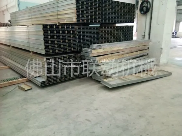 Automatic Shelf Column Square Tube Punching Machine CNC Punching Machine Manufacturers photo-3