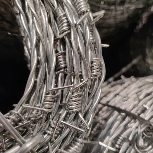 3kgs -50kgs 50 Kgs 500 Meters 1000 Meters Cheap Farm Hot Dipped Galvanized Fence Barbed Wire Mesh Length Price Per Roll for Sale photo-5