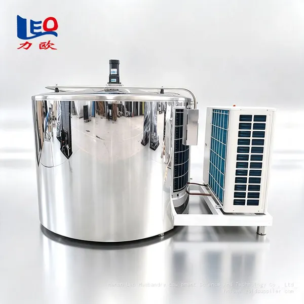 Vertical Direct Cooling Milk Tank SUS304 1000L Insulated Raw Milk Refrigeration Storage Tank For Pasture