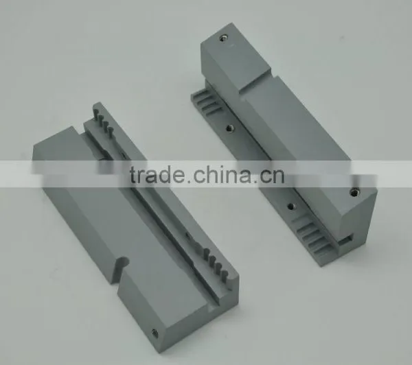 101-028-005 CAS NIEBUHR BOTTOM SLIDE BLOCK Suitable for Spreader photo-2