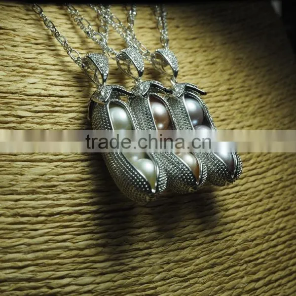 Peanut Pearl Pendant photo-2