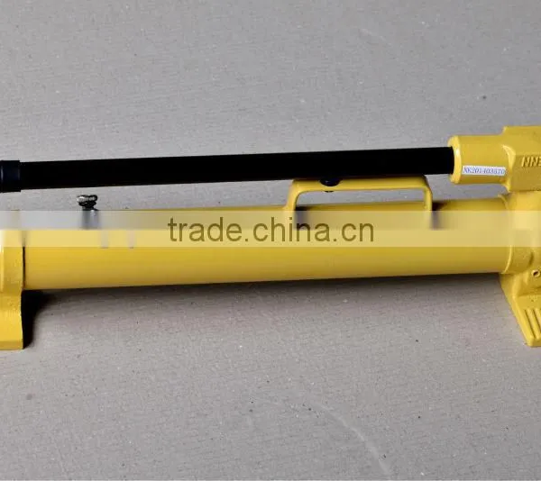 Yellow Color High Quality Hydraulic Hand Pump photo-3