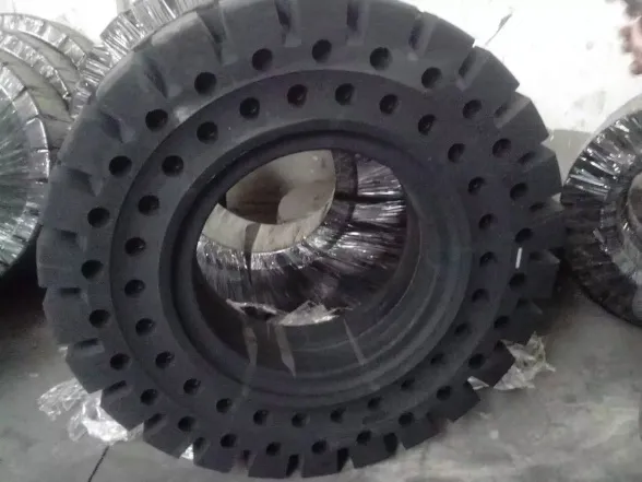 1400-24 Tyre Factory Truck Tyre,customized According to Customer Dimensions photo-2
