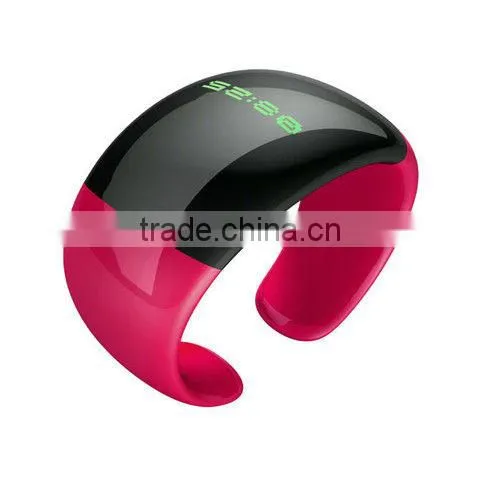 2013 New Bluetooth Watch for Iphone and Samsung and Other Androids Phone photo-2