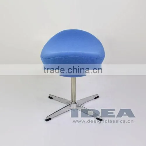 Replica Arne Jacobsen Egg Ottoman - Blue Wool Fabric - Polished Aluminum Base photo-3