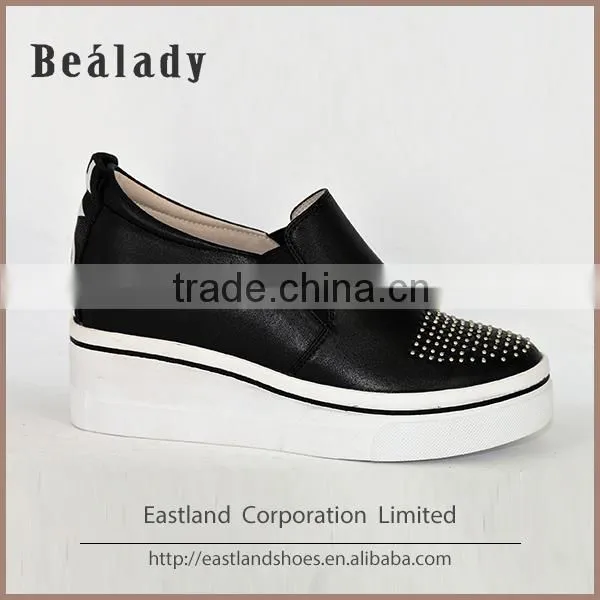 OEM/ODM 2016 Safety Design Buckle Strap Climbing Sports Sneakers Lady Shoes
