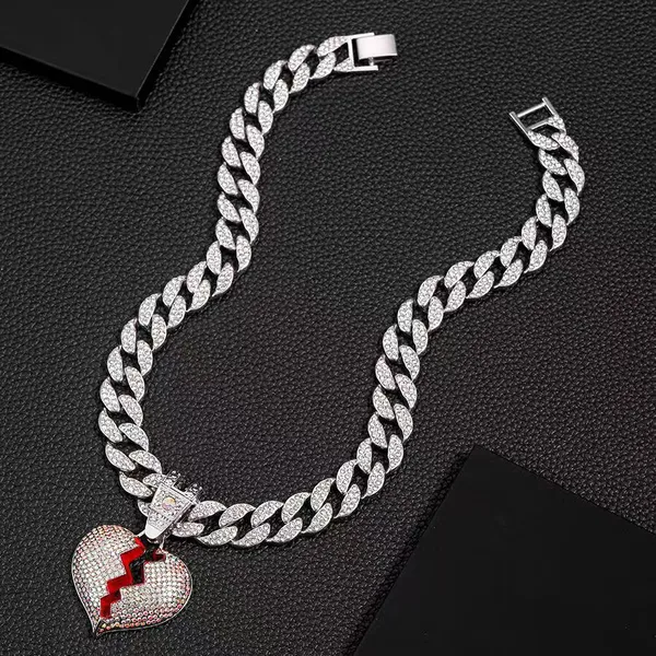 Trendy European And American Style Pink Heart Shaped Jewelry Pendants Fashionable Universal Love Heart Necklace For Men And Wome photo-4