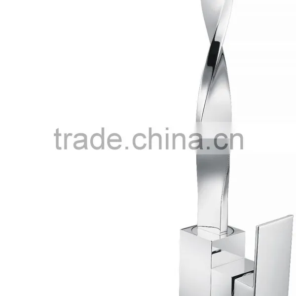Swivel Single Chromed Sink Faucets Spray Mixers photo-2