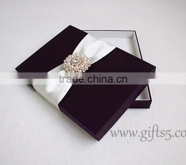 Custom Handmade Elegant Wedding Gift Boxes for Invitaions photo-3