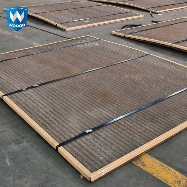 Carbon Steel Substrate Heavy Impact Resistant WD1100 Chromium Carbide Overlay Wear Plate photo-3