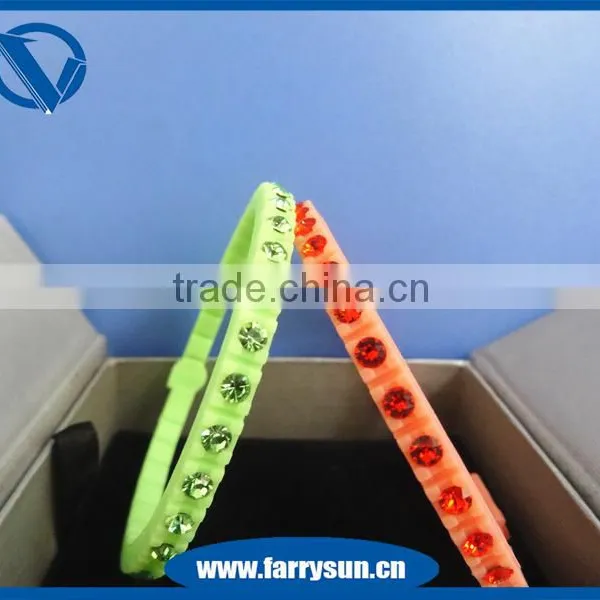 Silicone Diamond Bracelet Rubber Wristband Customized Jewelry Band photo-3