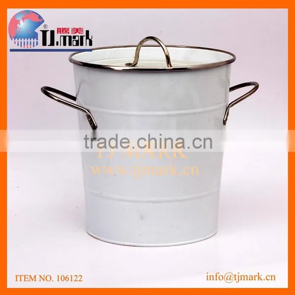 METAL BUCKET WITH LID &2 SHORT RING HANDLES photo-2