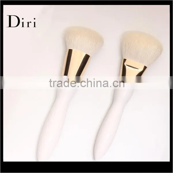 Wholesale Price Fashion Design Powder Makeup Brush photo-2