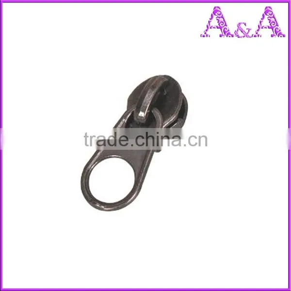 A Quality Grade Wholesale Electroplate A/L Nylon Zipper Slider With Beautiful Puller for Different Style Customized is Welcomed photo-6