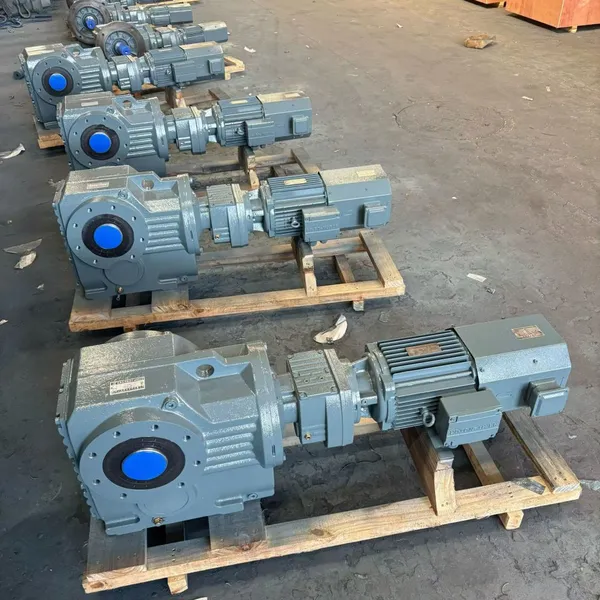 R87 Compact Inline Gear Motor Low Noise for Conveyor Equipment