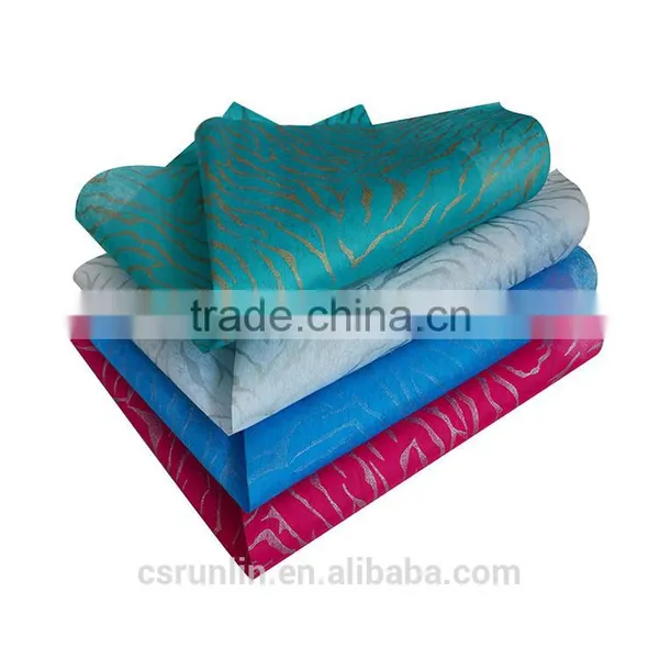Colored Floral Wrapping Paper Nonwoven Cloth photo-6