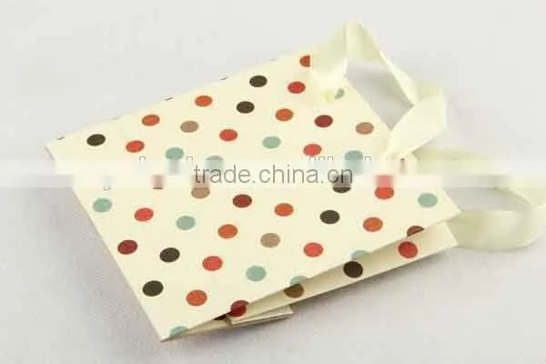 Shopping Paper Bag With Heart Pattern/Printed Foldable Gift Bag photo-4