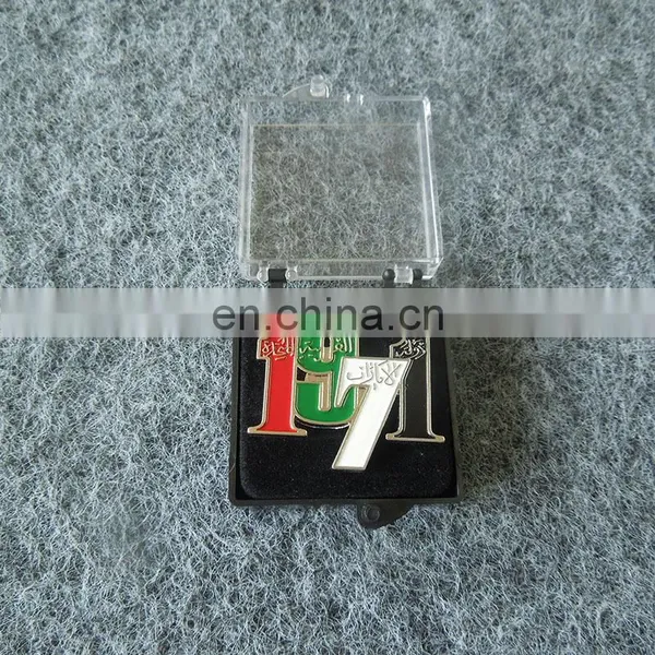 Custom UAE National Day Gifts Die Cut 1971 Shape Metal Lapel Pin With Box for Souvenir