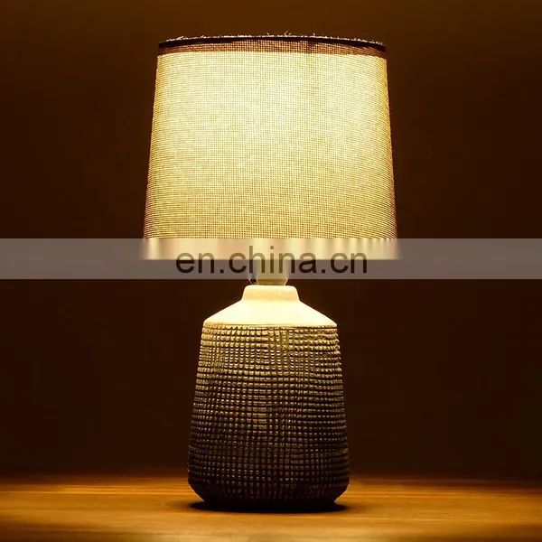 Antique Ceramic Table Light and Creative Art Bedroom Bedside Table Lamp photo-2
