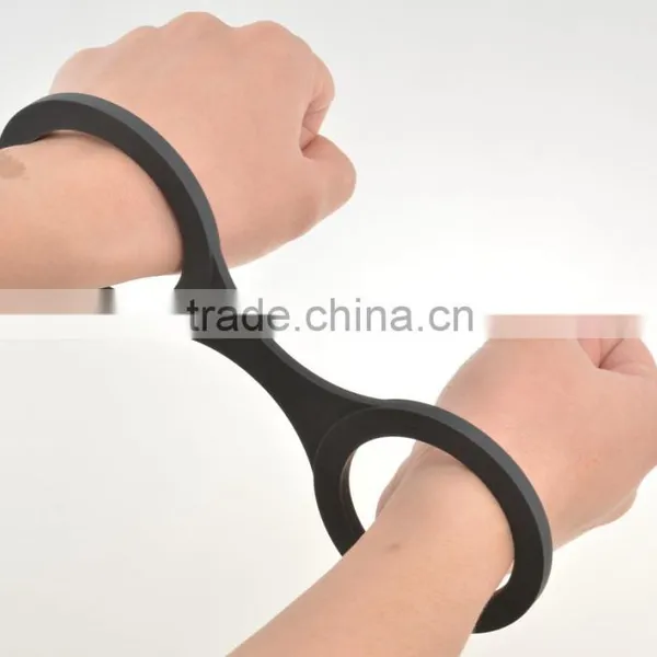 2016 Food Grade Silicone Black and Sex Toy Handcuff for Women and Man photo-4