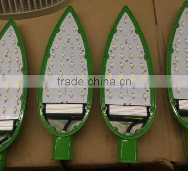 Solar Led Street Light Sun Energy 12 Hours Working Time 30w Quality Choice photo-3