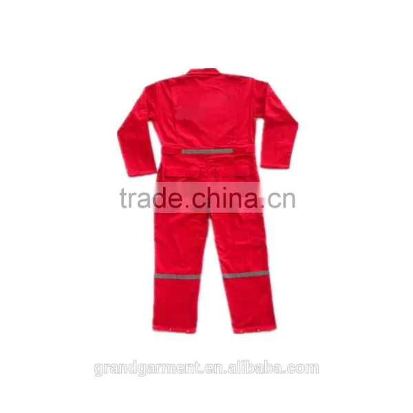 Coverall Workwear/Work Overalls With Reflective Tape Manufacturer in China photo-3
