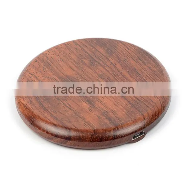 Aireego OEM/ODM QI 5V/1A Wooden Wireless Phone Charger photo-3