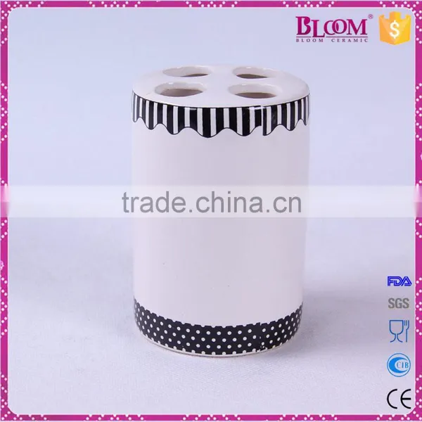 White 4 Pcs Ceramic Hotel Bathroom Accessories Set photo-4