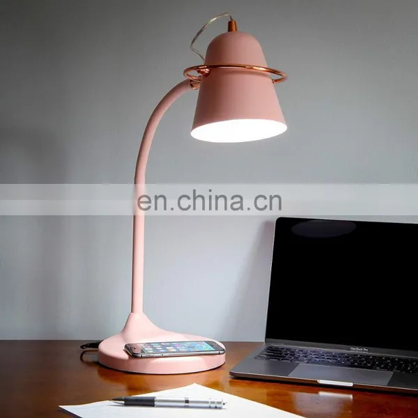 Classical Design Good Quality Indoor Illumination Desk Table Lamp photo-5