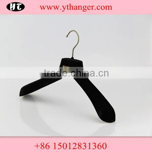 Durable Hook Red Anti-slip Plastic Clothes Hanger photo-5