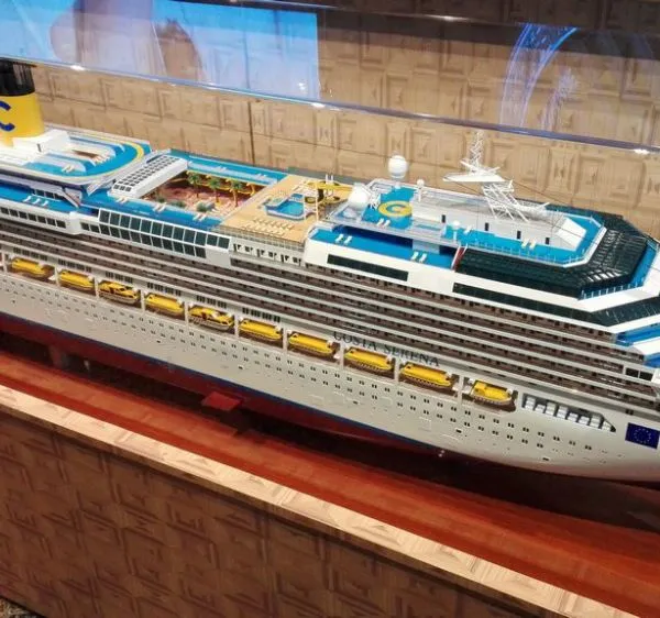 Luxury Cruise Model Customization Factory photo-4