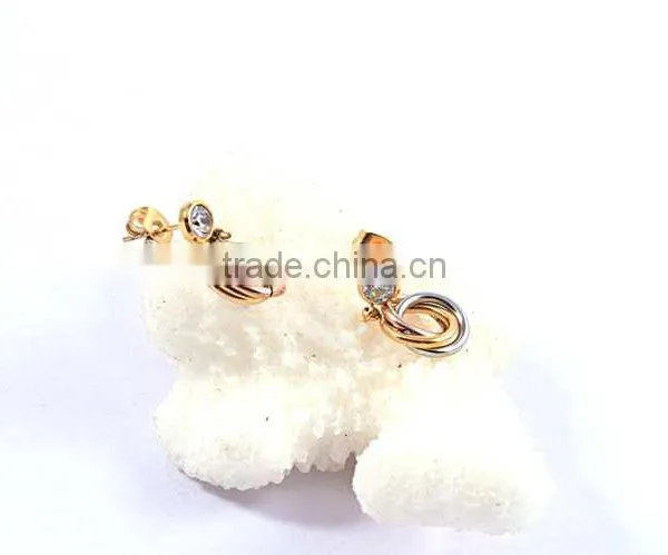 Simple Gold Earring Designs for Women photo-3