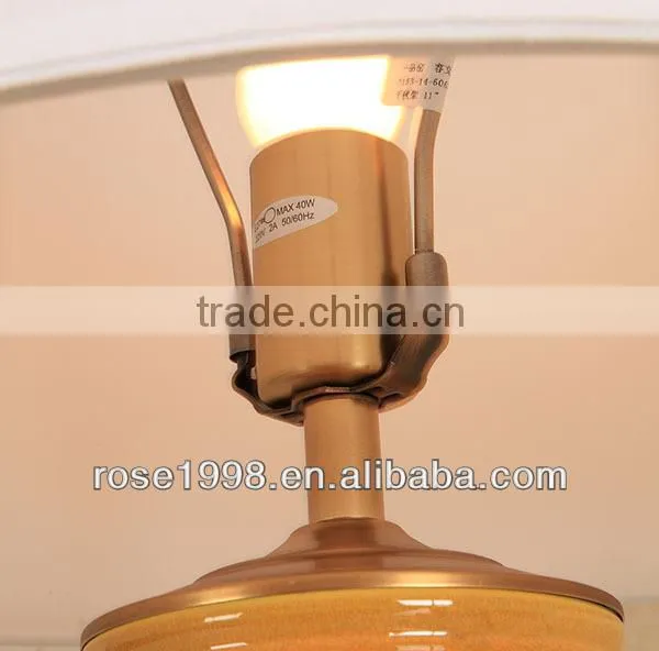 Table Lamp With Ceramic and Cracked Ice photo-3