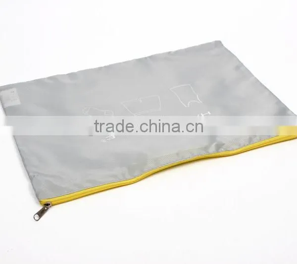 2015 Hot Selling Zip Closure Polyester Travel Storage Bag