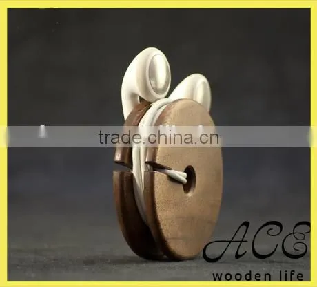 Wooden Earphone Holder photo-2