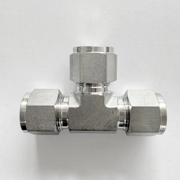 Mirror-Finished SS316L Tee Fitting, Tri-Clamp Ferrule Design, Meets FDA Requirements for Food Grade