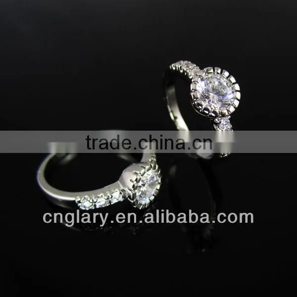 2013 Hot Sale Classic Cubic Zirconia Diamond Ring