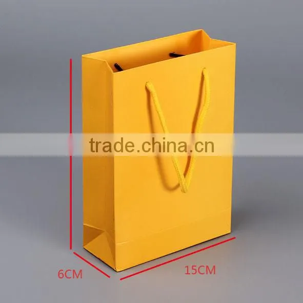 Biodegradable Promation Red Custom Made Paper Bags Packaging Bags With Cotton Handle photo-5