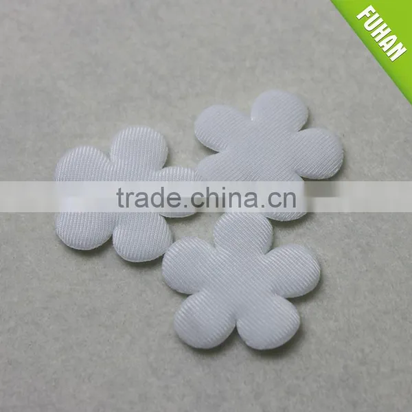 Custom Shape Ultrasonic Embossing Fabric Label for Children Clothes photo-3