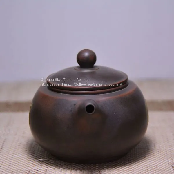 Современная глиняная чайная кружка с рельефной скульптурой тигра photo-3