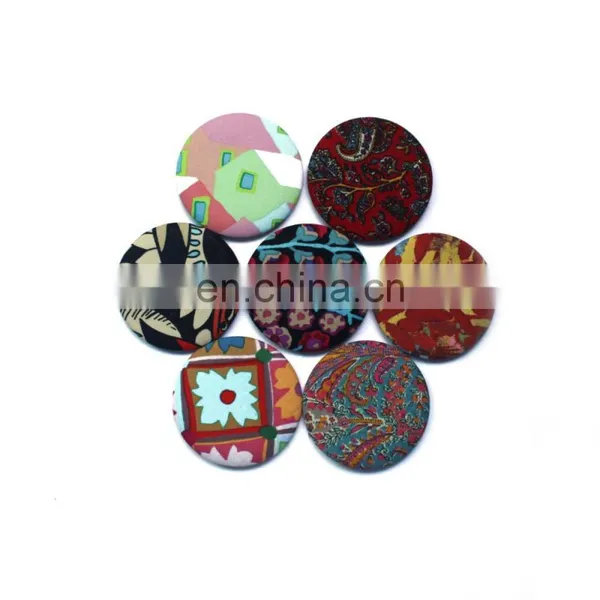 Hot Selling Floral Printing Fabric Covered Pocket Mirror photo-3