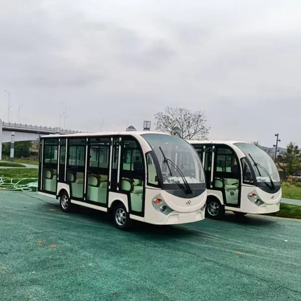 Dear Customer, we Sincerely Recommend to You a 17-seater Electric Sightseeing Bus With Doors. the Fully Enclosed Model Offers Options of Full Glass Doors and Half Glass Doors, Providing Considerate Services for Customers Visiting in Winter. photo-4