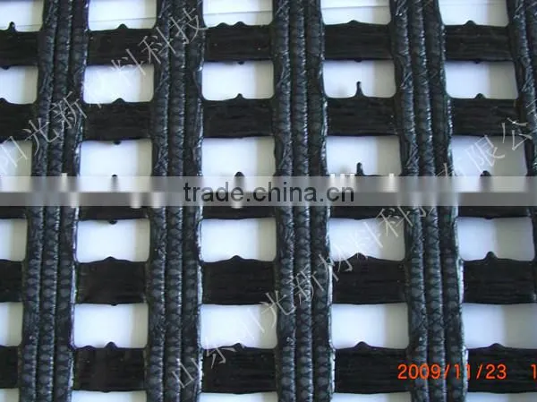 Uniaxial Polyester Geogrid Used for Earth Retaining Wall photo-3
