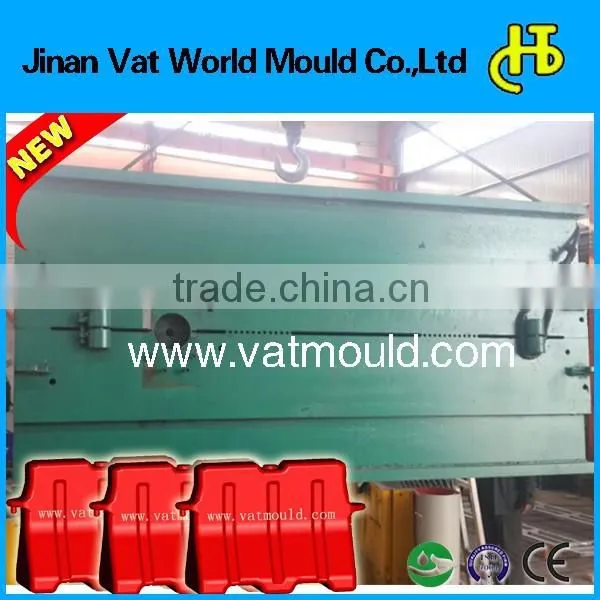 Competitive Price &timely Delivery Road Barrier Blow Mould photo-2
