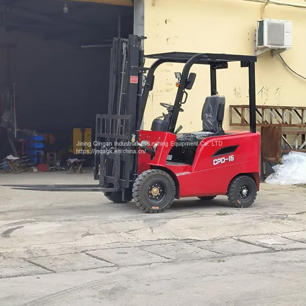 New Energy Driving 1.5 Ton Electric Forklift Truck Freight Hauler Lift Truck photo-3