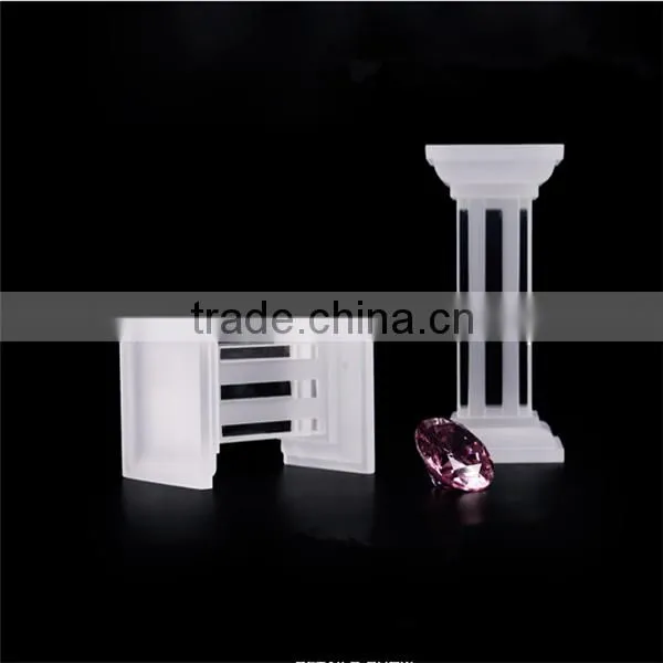 China High End Cheap Unique Acrylic Jewellery Display photo-3